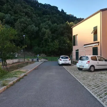 Bilocale Con Giardino Near Lerici Apartment *