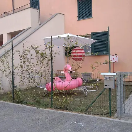 Apartment Bilocale Con Giardino Near Lerici