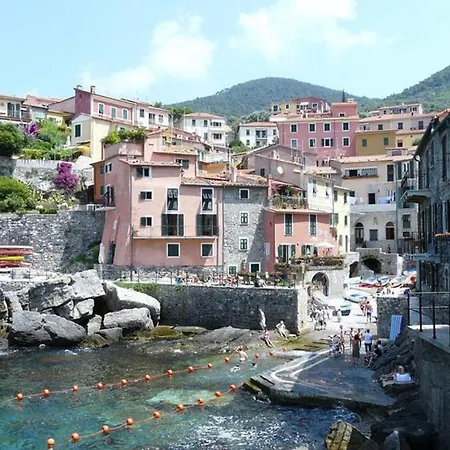 Apartment Bilocale Con Giardino Near Lerici